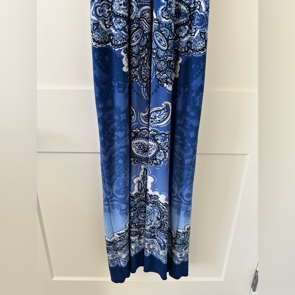 Halter Dress - Picture 5 of 6